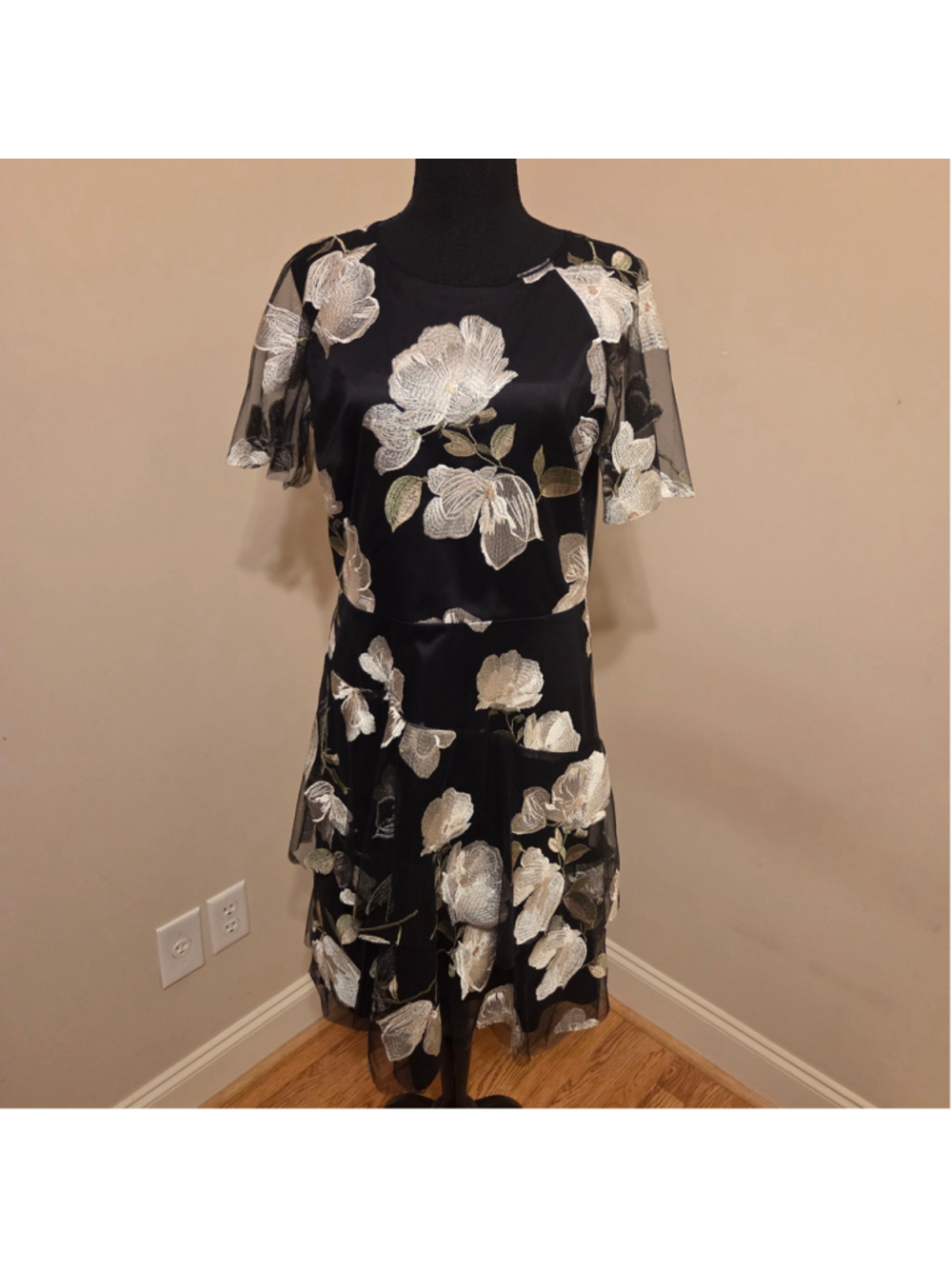 Tahari Arthur S. Levine Floral Midi Dress, Size 10, Black and White